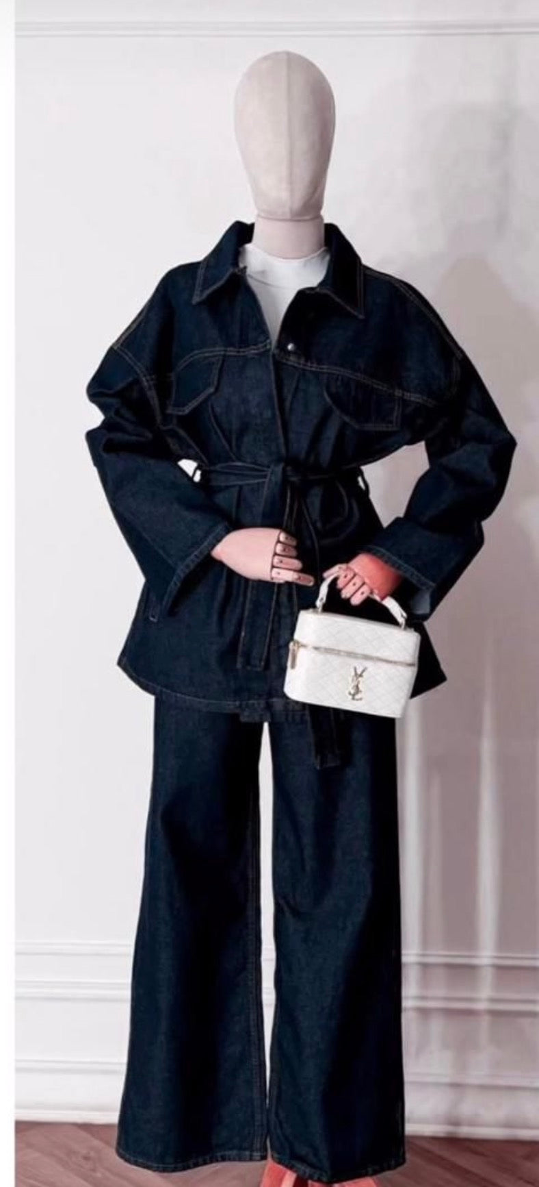 سوت جينز عصري أنيق