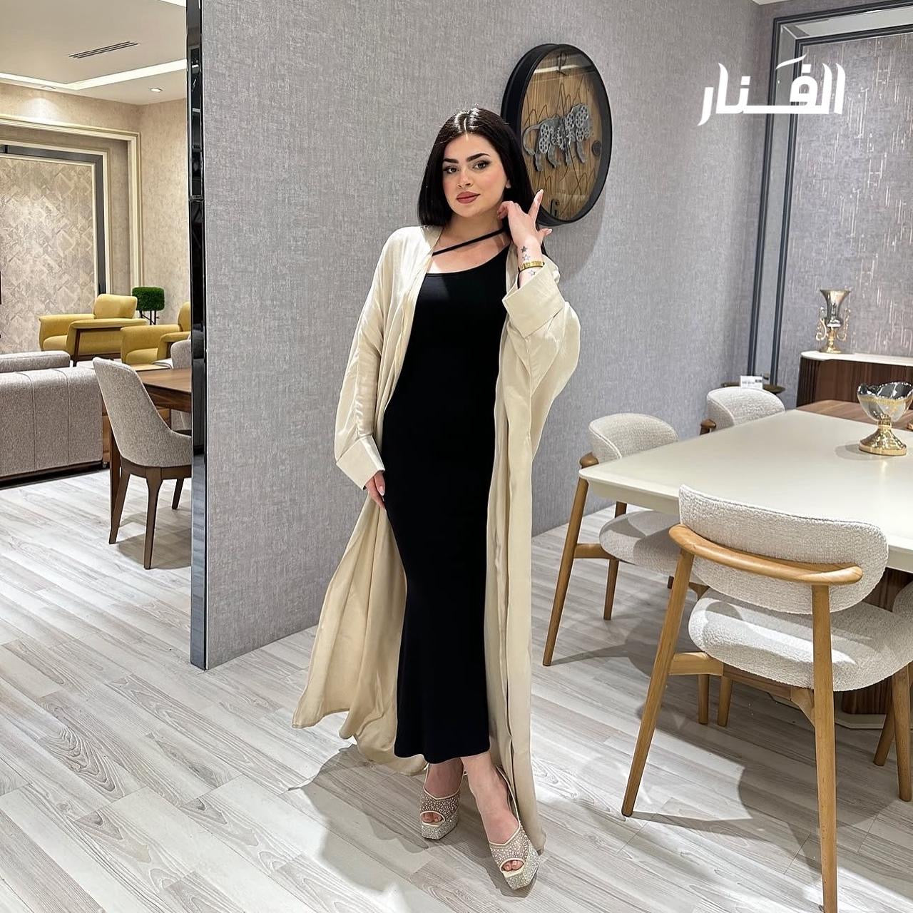 دراعة فراشة فاخرة لون بيج – تصميم أنيق وعصري