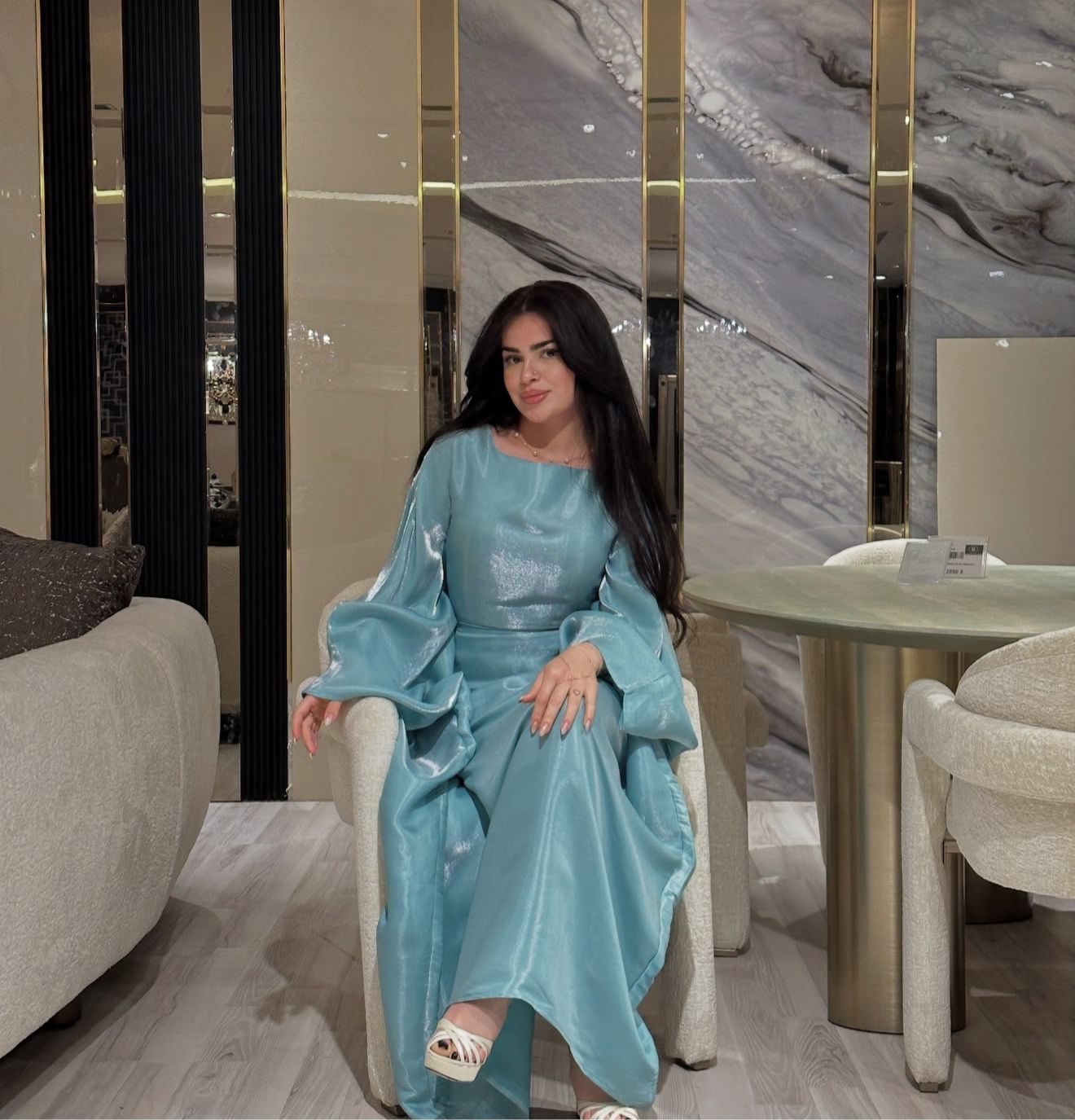 دراعة الفراشة قماش اوركنزا  لون نيلي فاتح مميز