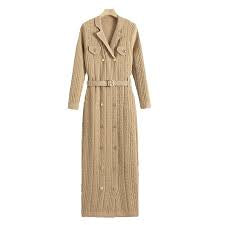 فستان ساندرو بيج بنقشة بارزة وحزام أنيق