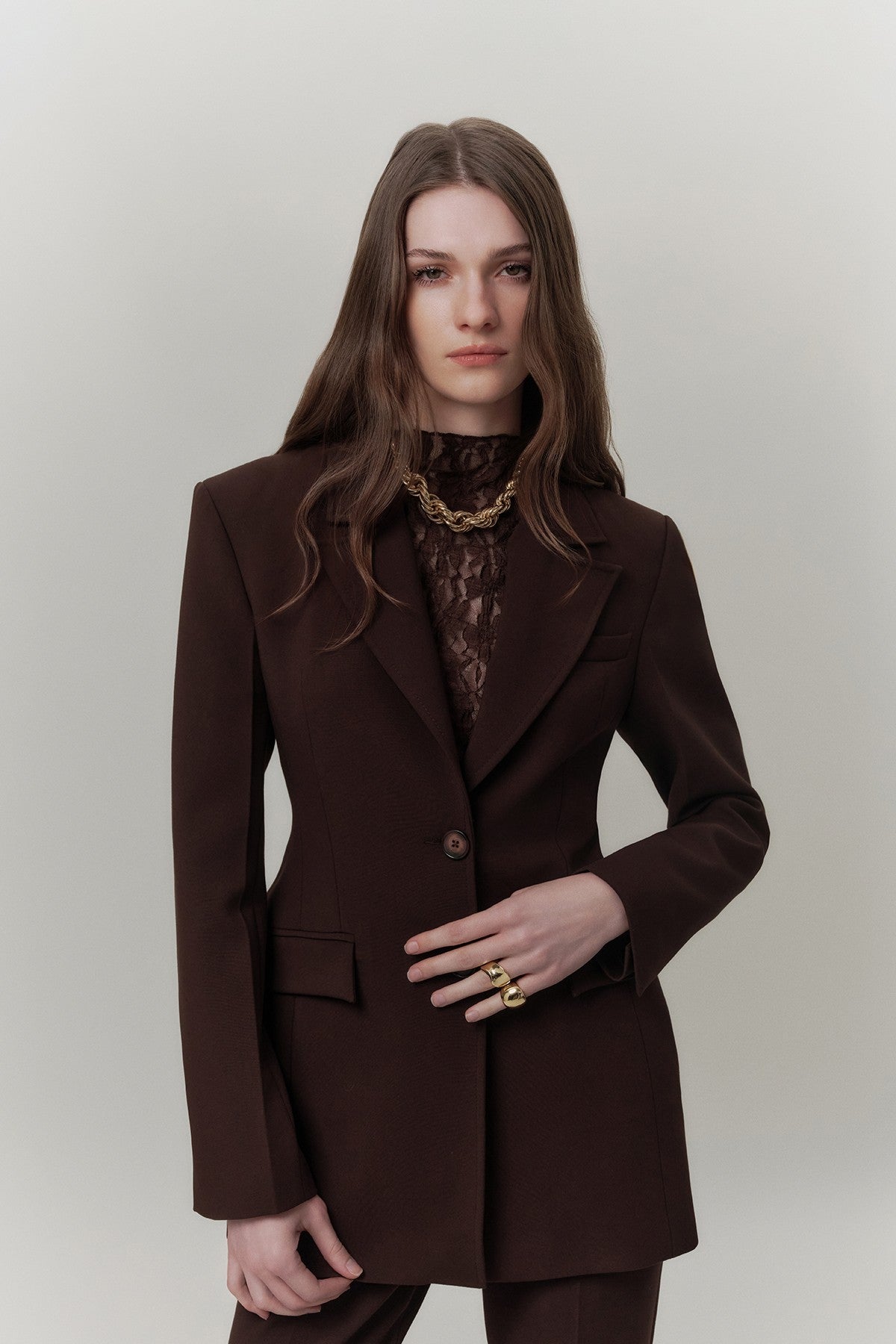جاكت بليزر نسائي لون بني – ستايل أنيق وكلاسيك